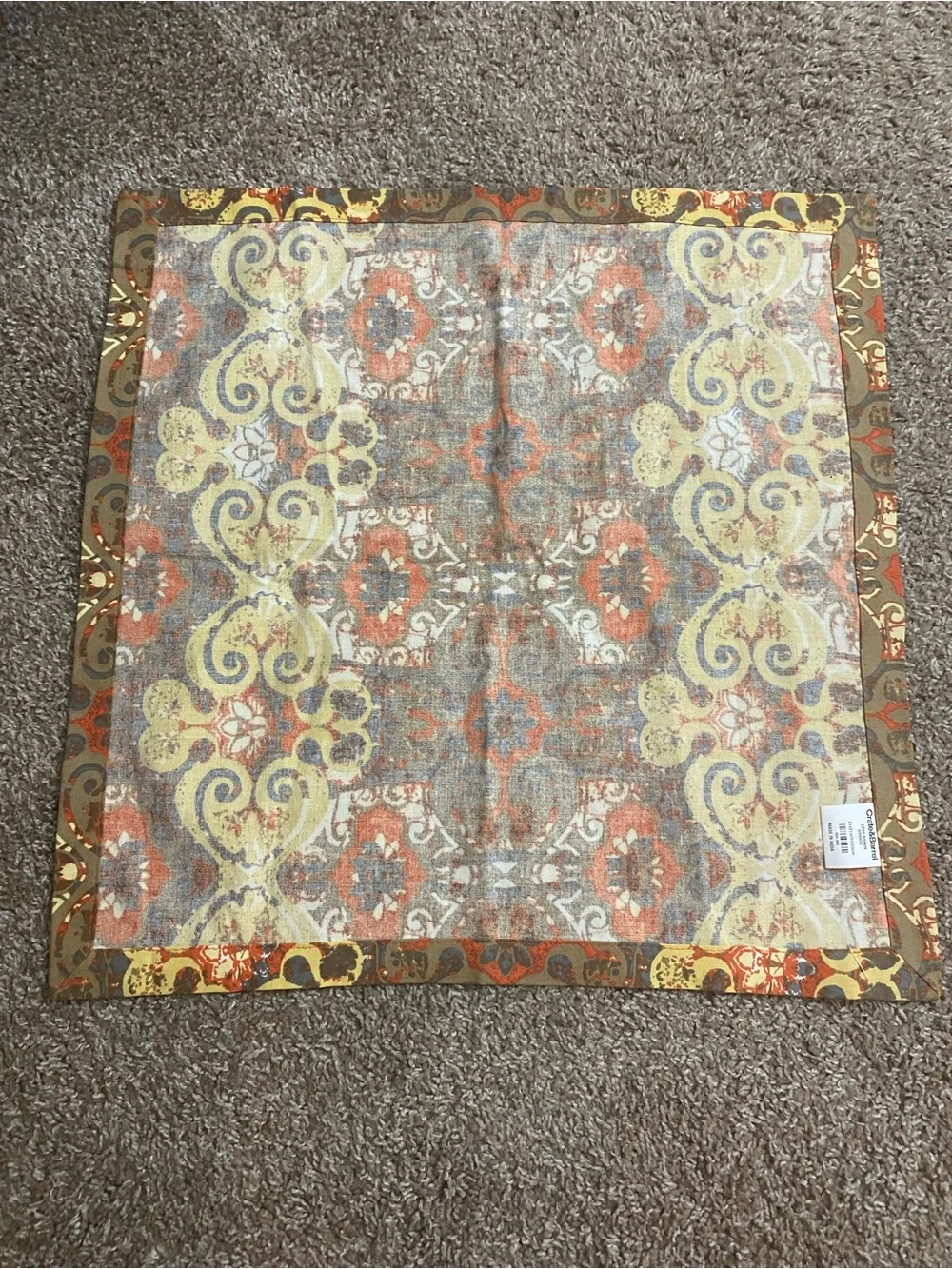 Crate & Barrel. Lena Napkin Orange. Set of 4 Linen Napkins. NWOT.